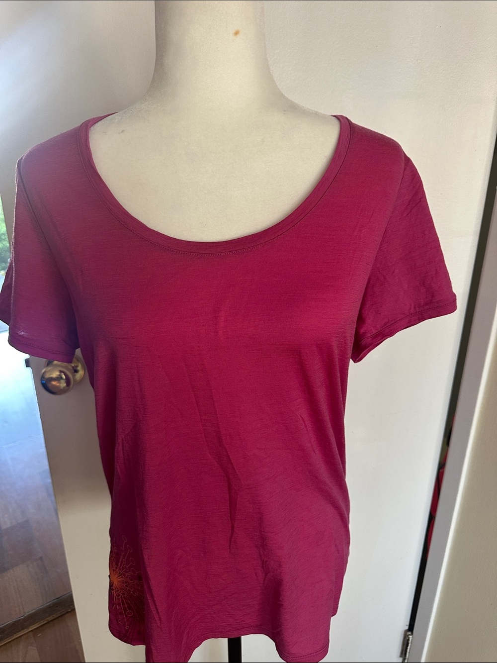 Icebreaker Women's Scoop Neck Tee - Raspberry Pink